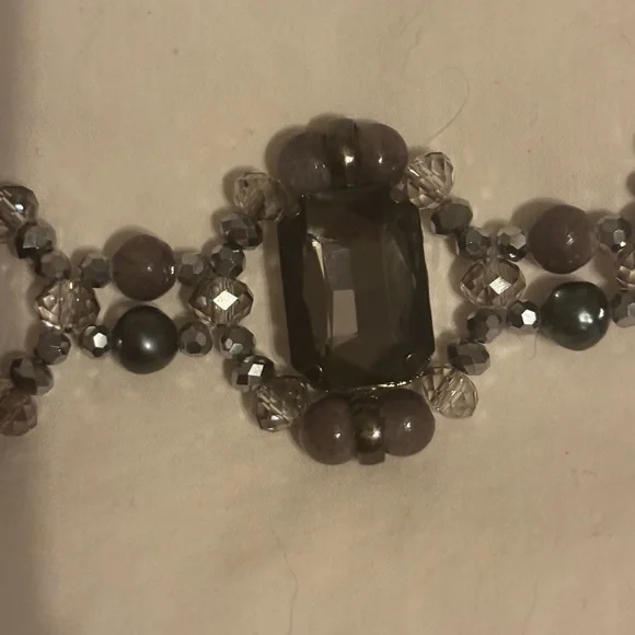 Vintage Chic Silver and Gray Gemstone Bracelet - Picture 14 of 16